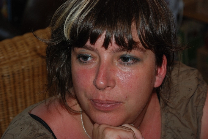 2007-08aug-01-Laura-door-Ronald.jpg