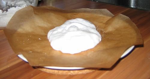 Meringue toen hij uit de magnetron kwam