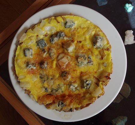 Omelet met blauwe kaas